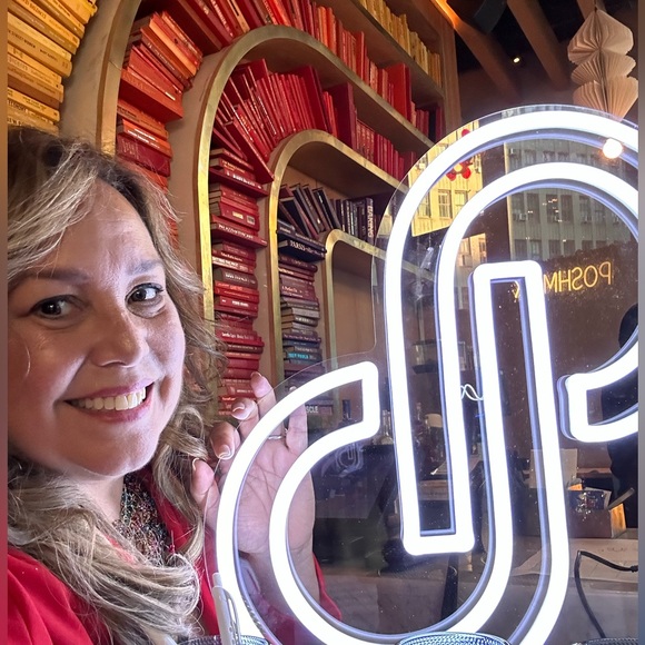 Giveaway Listing - Picture 1 of 1